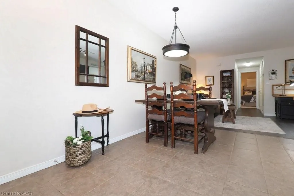 240 Westmeadow Drive, #D13