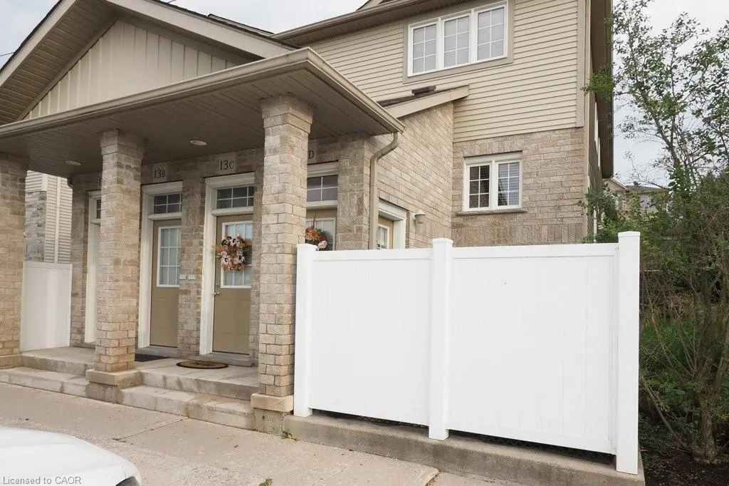 240 Westmeadow Drive, #D13