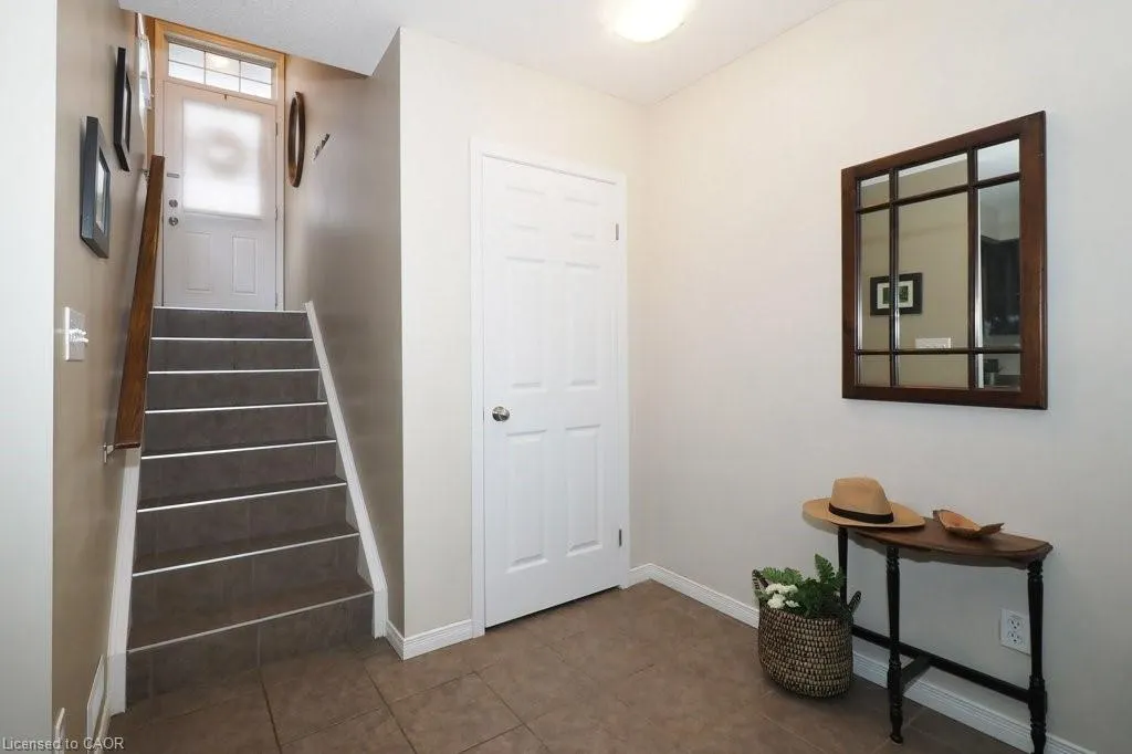 240 Westmeadow Drive, #D13