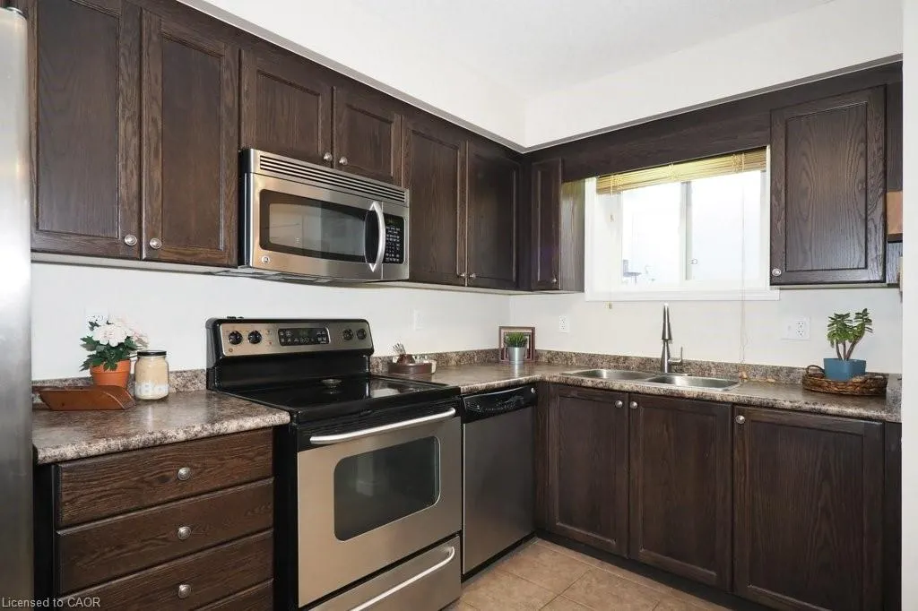 240 Westmeadow Drive, #D13
