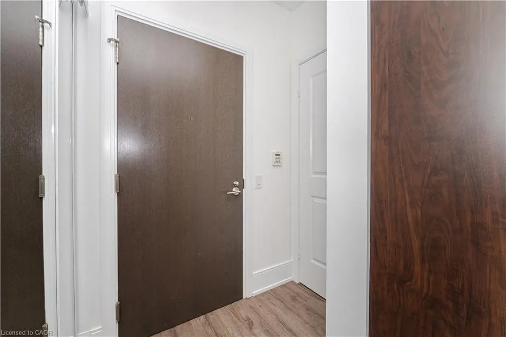 560 Front Street W, #821