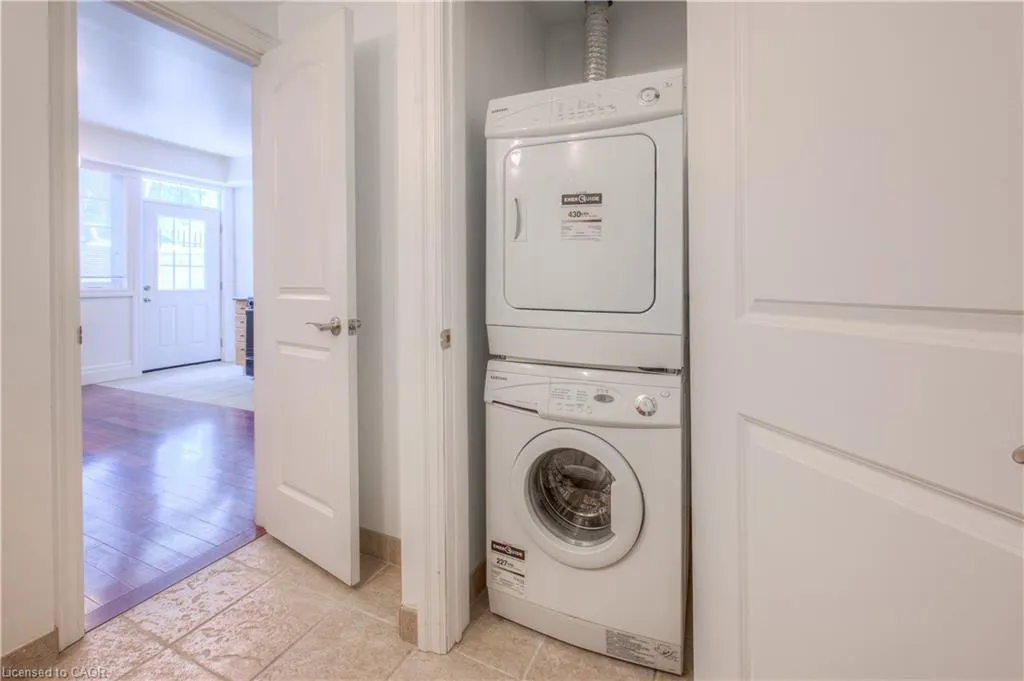 555 King Street E, #109