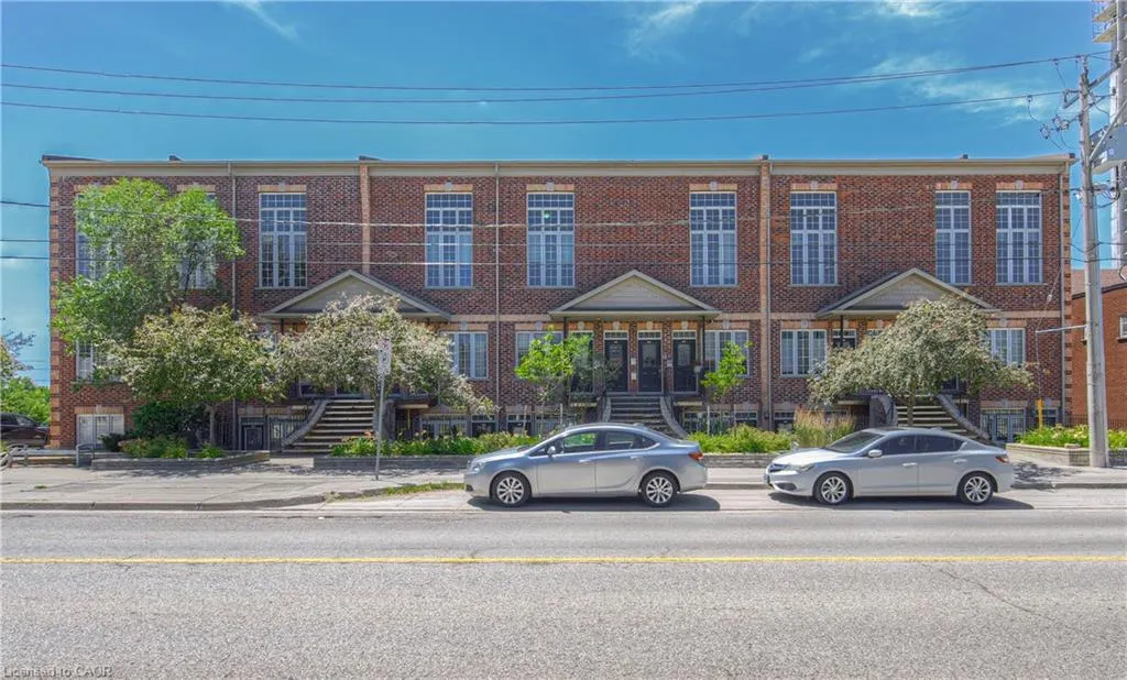 555 King Street E, #109