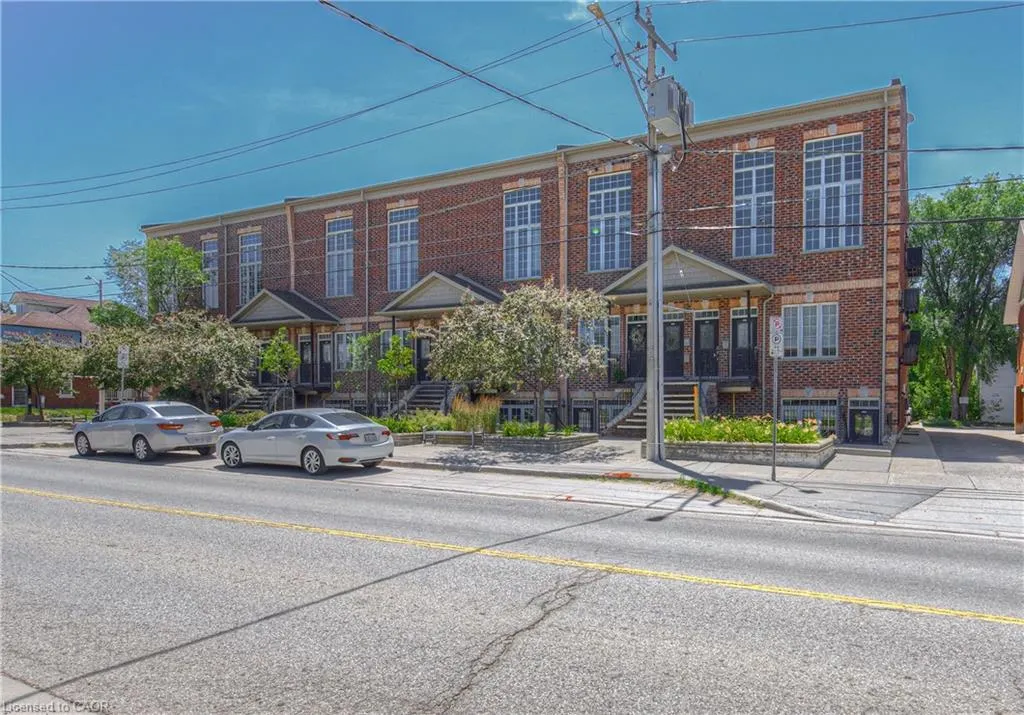 555 King Street E, #109