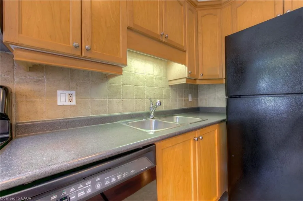 555 King Street E, #109