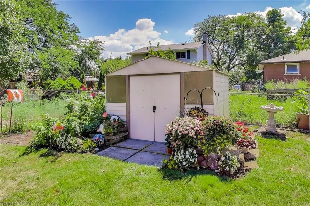 5 Woodsview Place