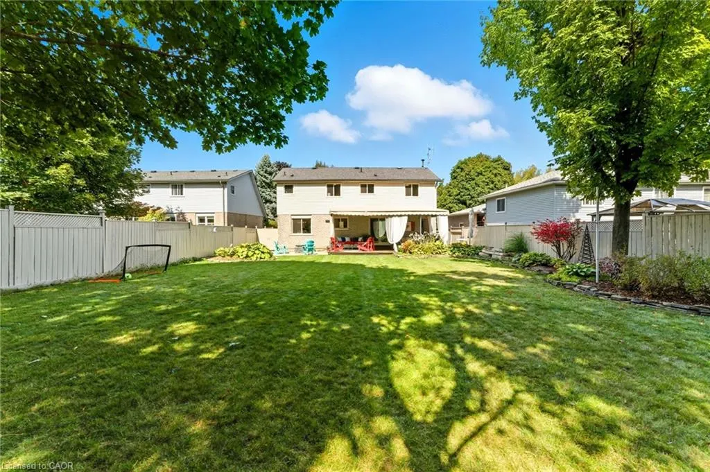 124 Carmine Crescent