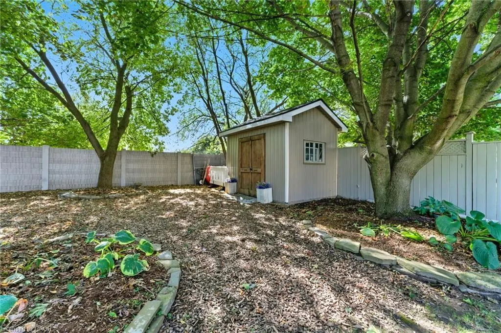 124 Carmine Crescent