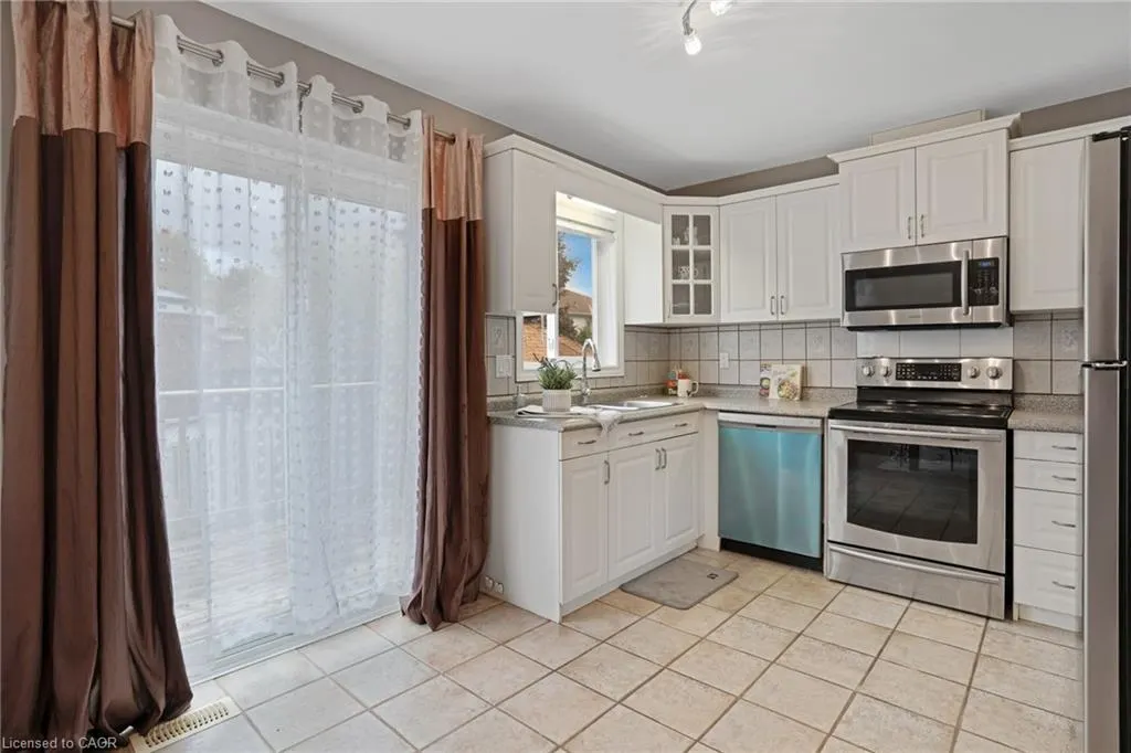 175 Stirling Macgregor Drive