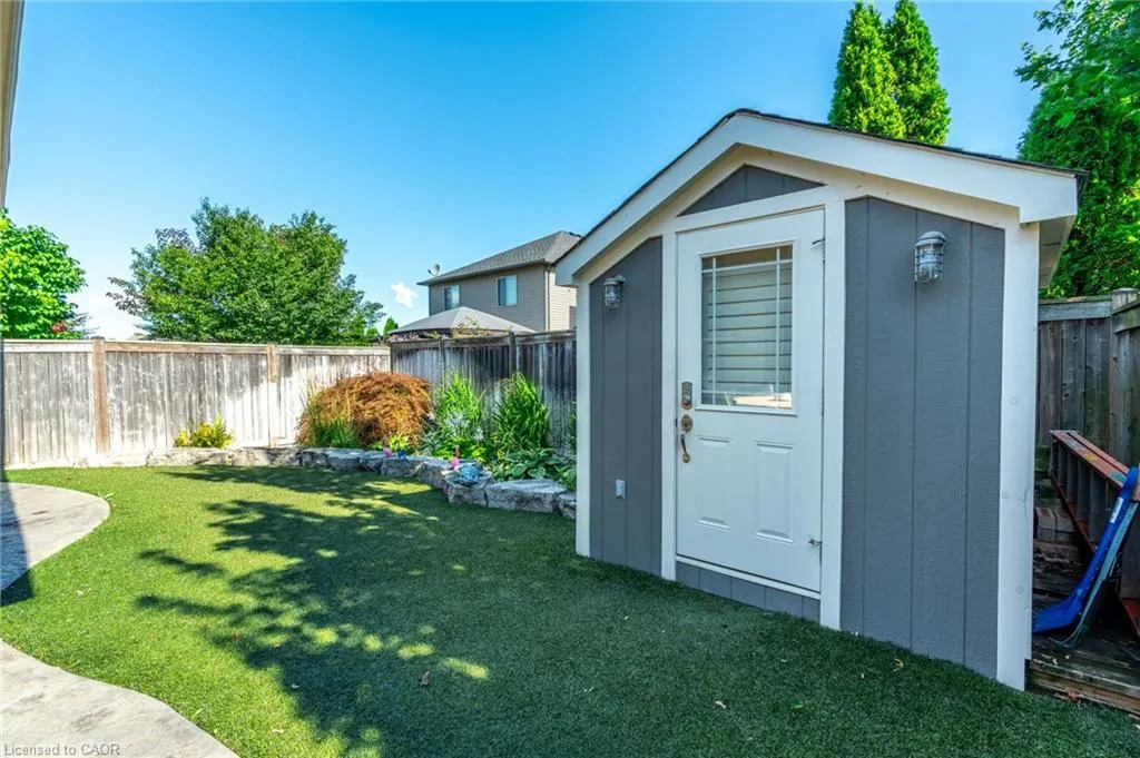 16 Sycamore Crescent
