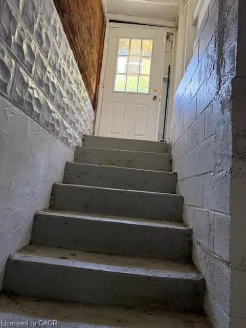 77 Emerson Street