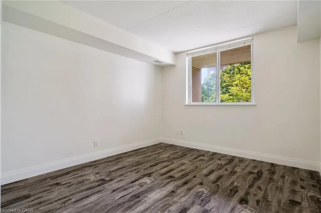 3499 Upper Middle Road, #211