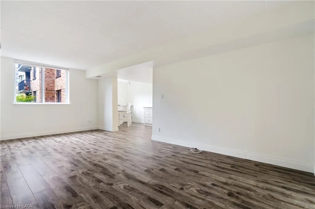 3499 Upper Middle Road, #211