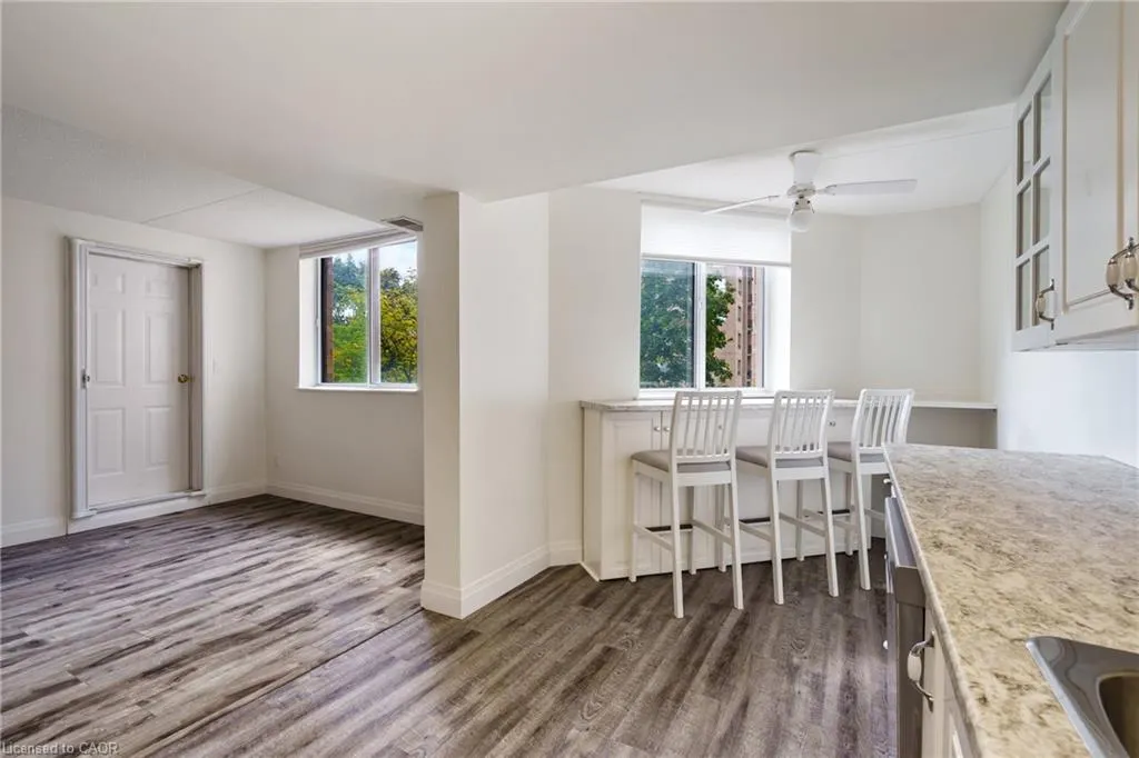 3499 Upper Middle Road, #211