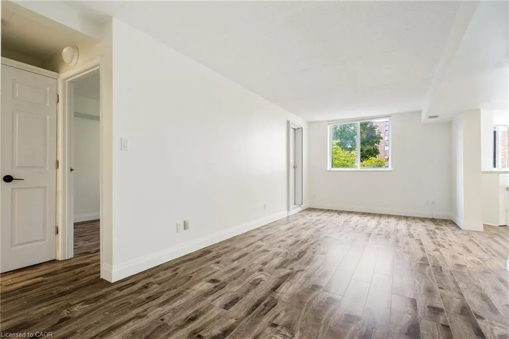 3499 Upper Middle Road, #211