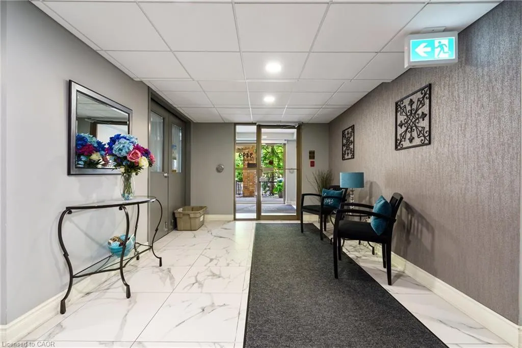 3499 Upper Middle Road, #211