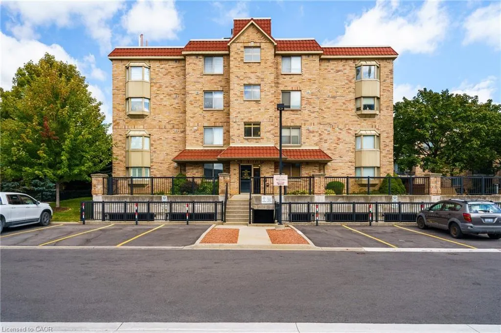 3499 Upper Middle Road, #211