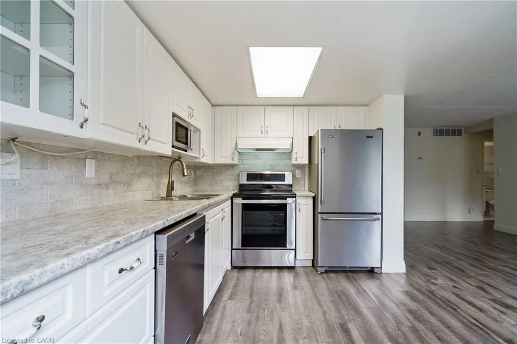 3499 Upper Middle Road, #211