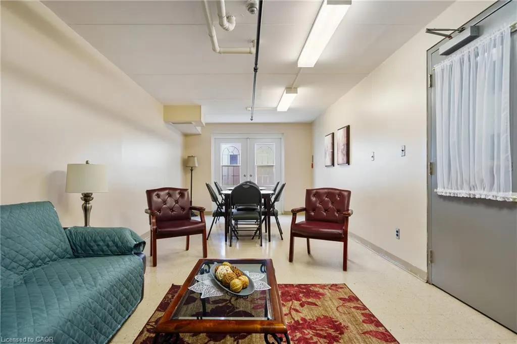3499 Upper Middle Road, #211