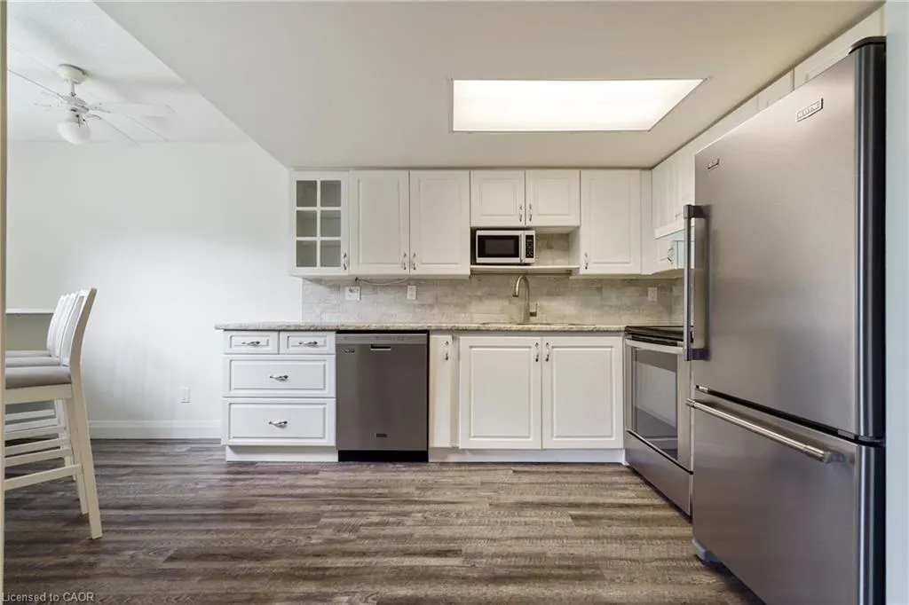 3499 Upper Middle Road, #211