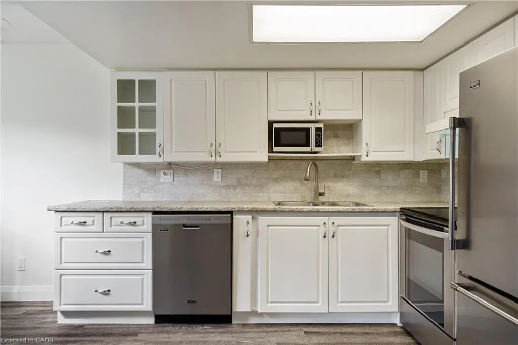 3499 Upper Middle Road, #211