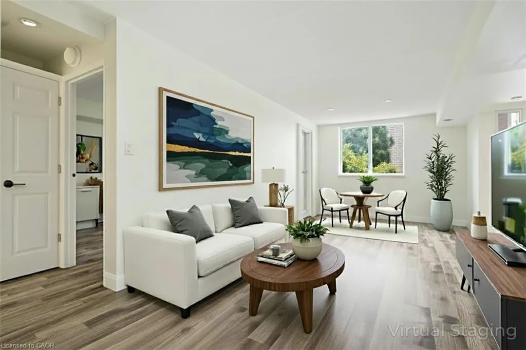 3499 Upper Middle Road, #211