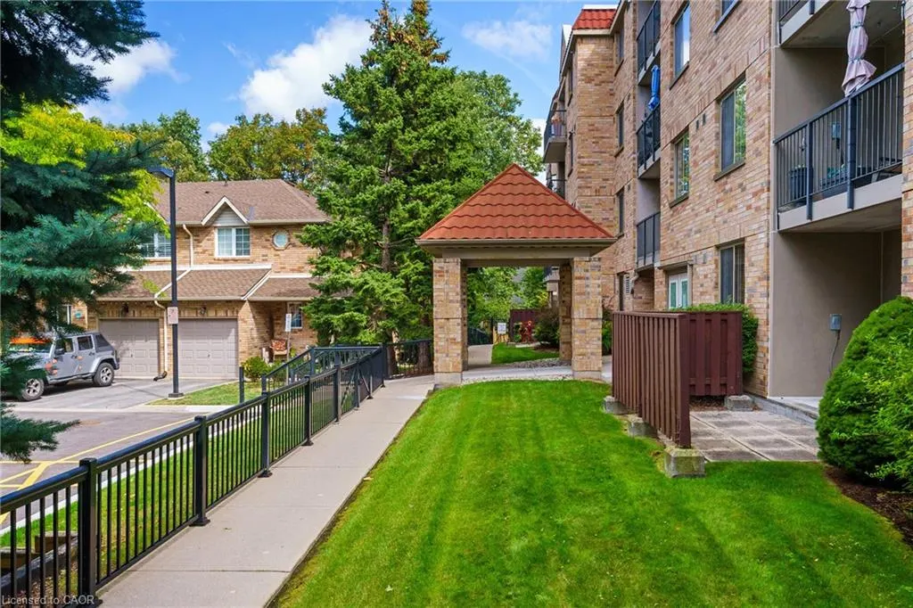 3499 Upper Middle Road, #211