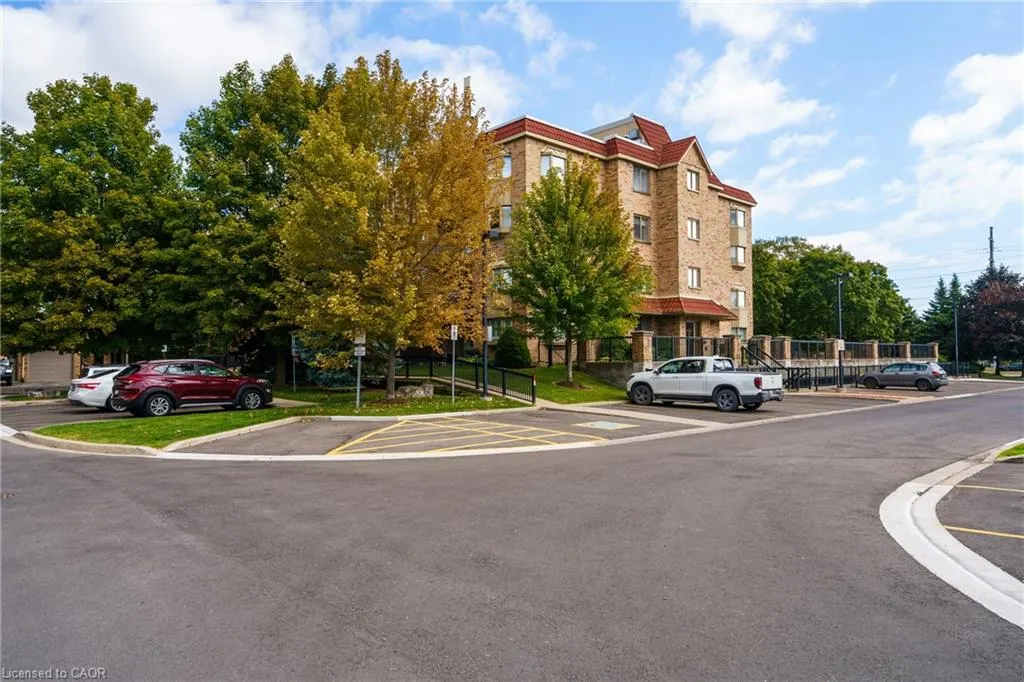 3499 Upper Middle Road, #211