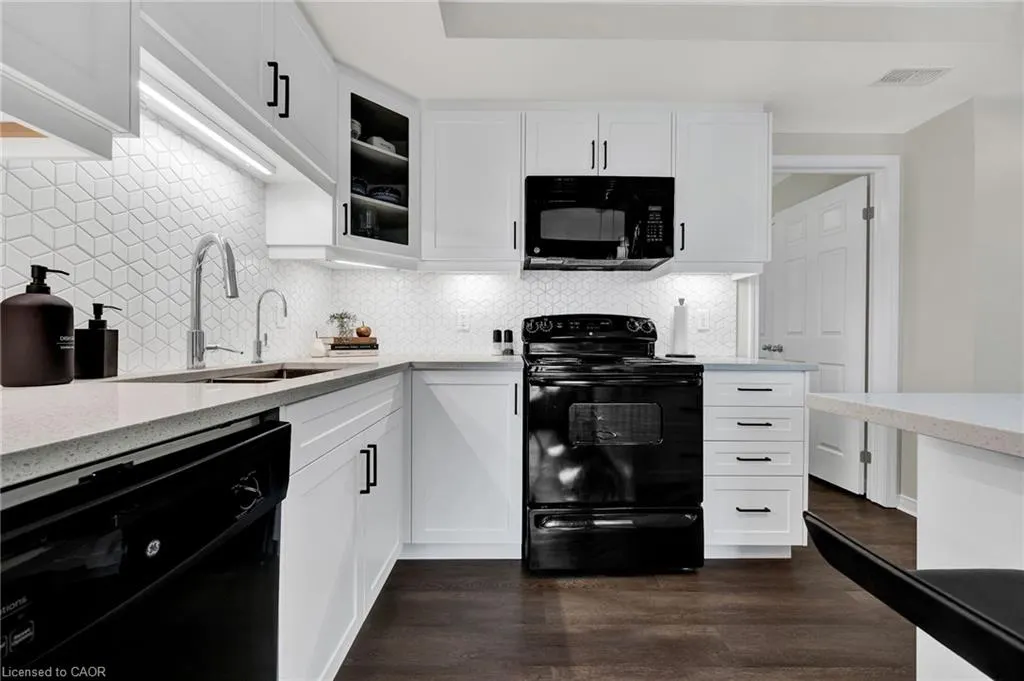 1460 Highland Avenue W, #11C