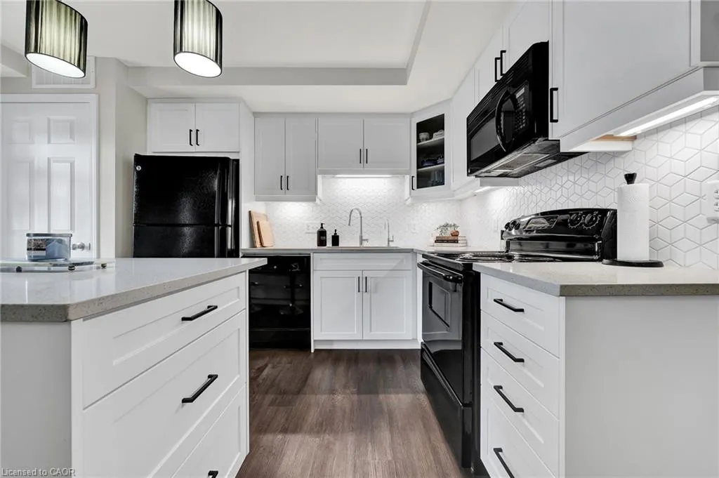 1460 Highland Avenue W, #11C