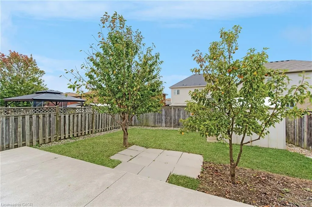 126 Merrilee Crescent