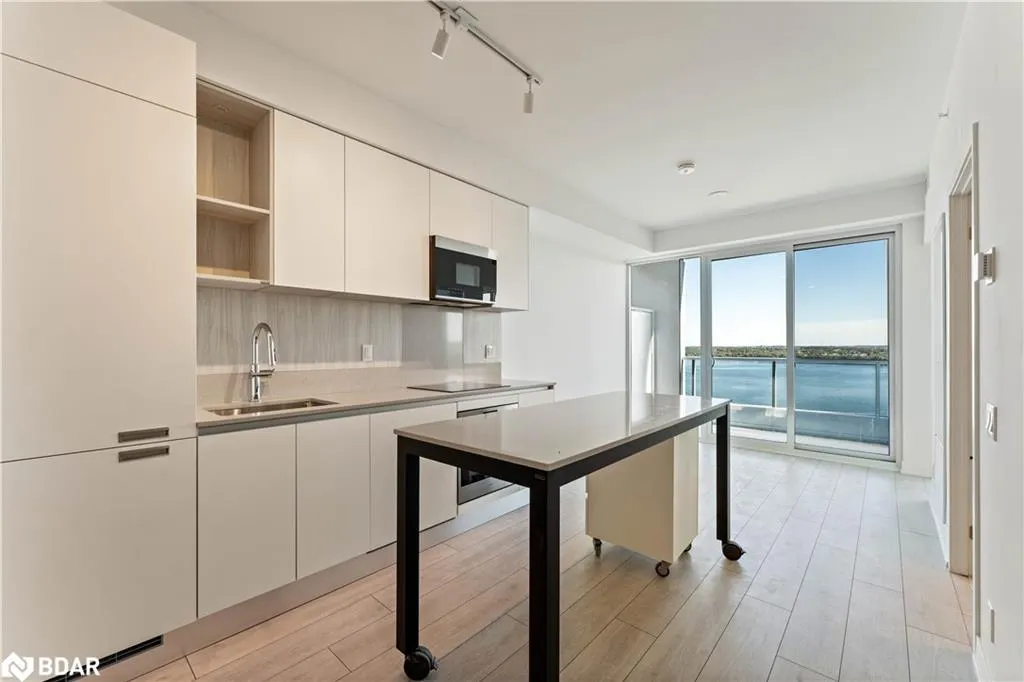 39 Mary Street, #1710