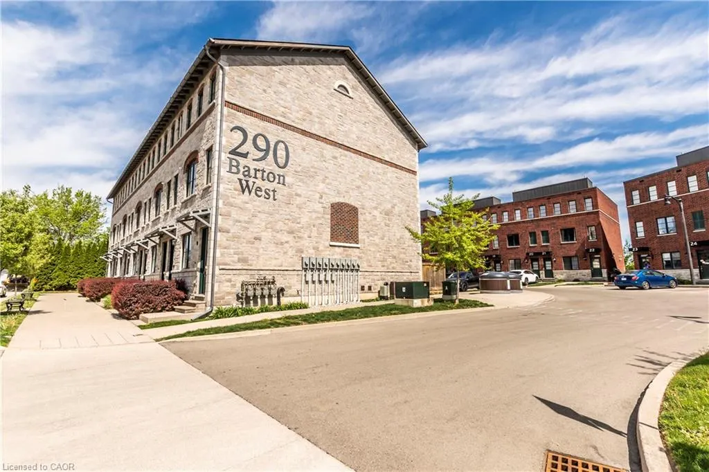 290 Barton Street W, #17