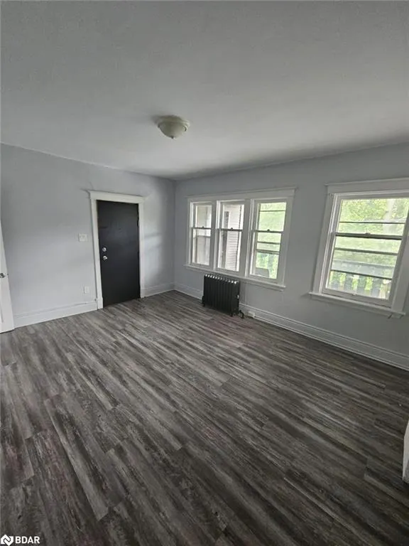991 Main Street E, #5