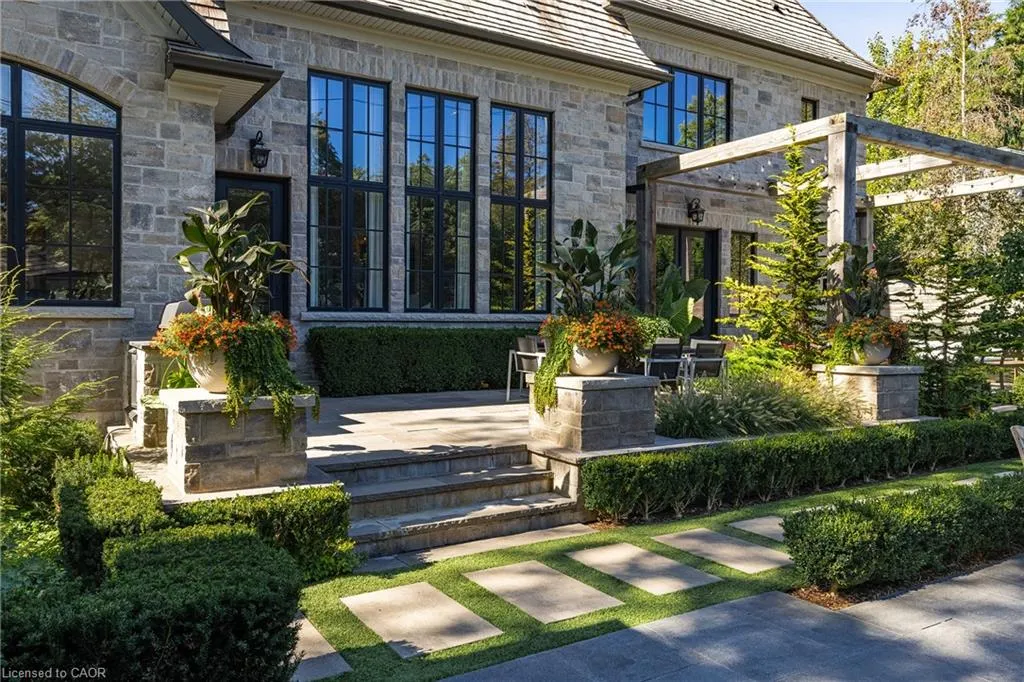 1324 Cambridge Drive