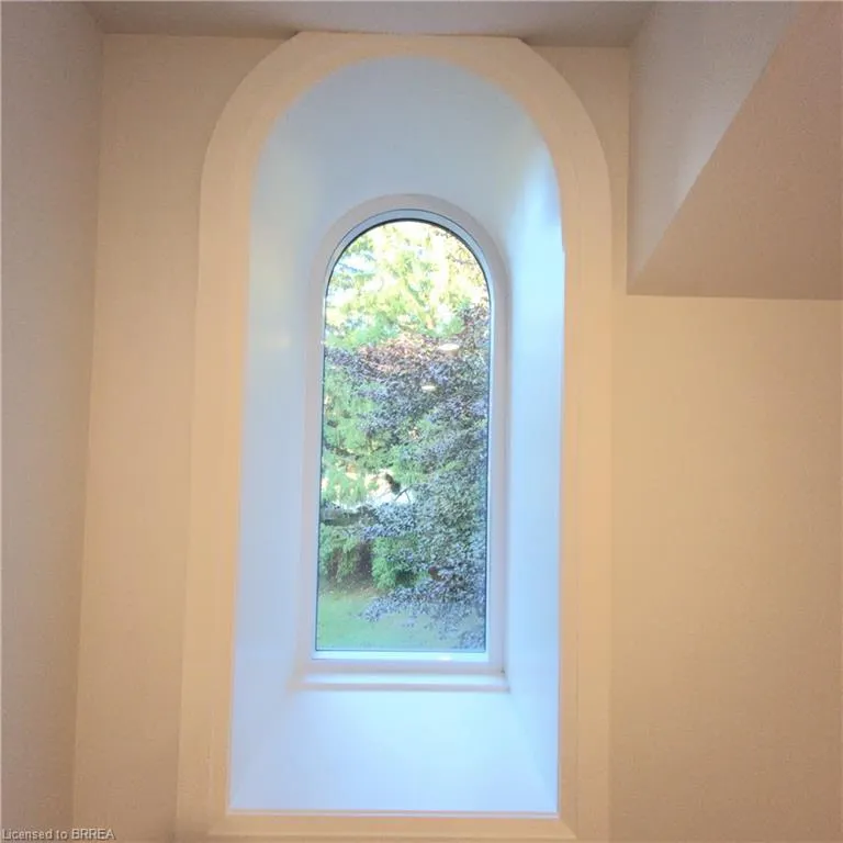 33 Islington Avenue, #1