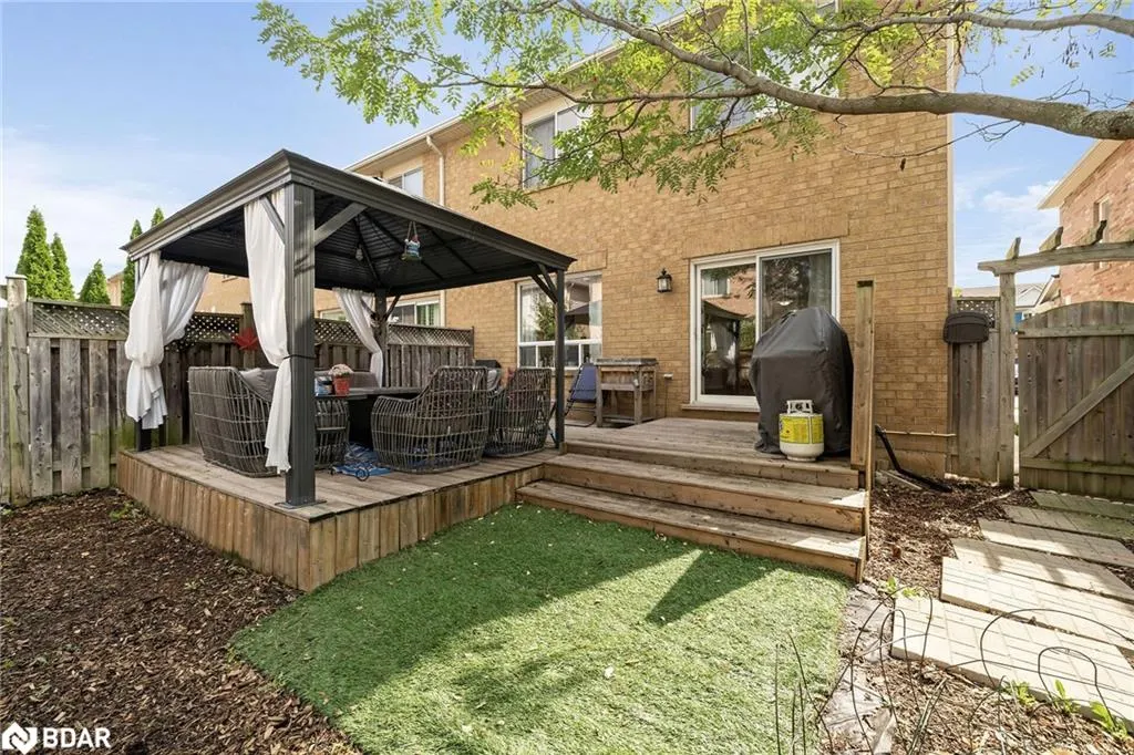 773 Johnson Heights