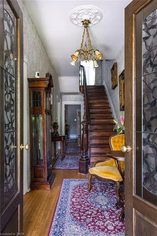 122 East Avenue S
