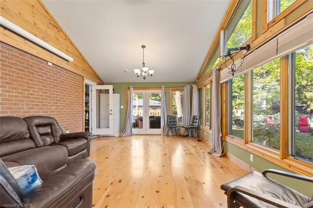 40 Rennie Drive
