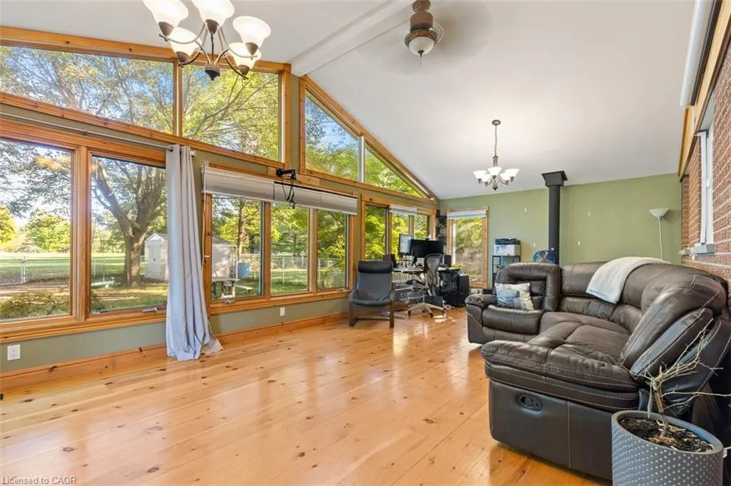 40 Rennie Drive