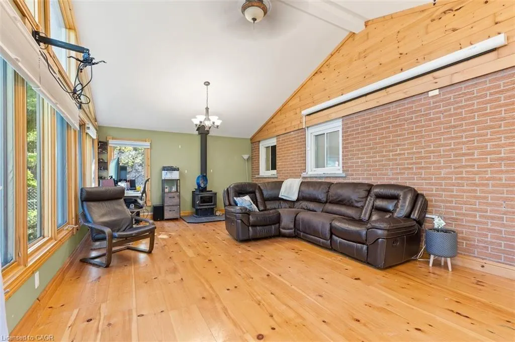 40 Rennie Drive