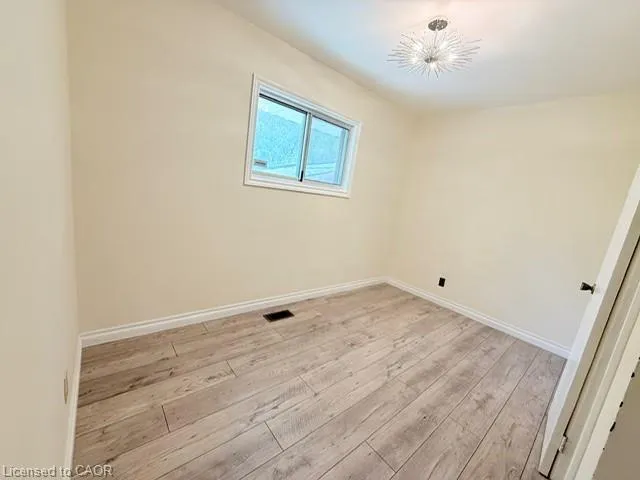 1090 Winterhalt Avenue, #Main
