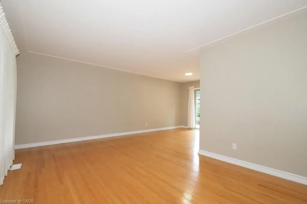 15 Niagara Road