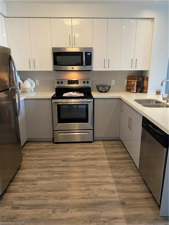 460B Belmont Avenue W, #113