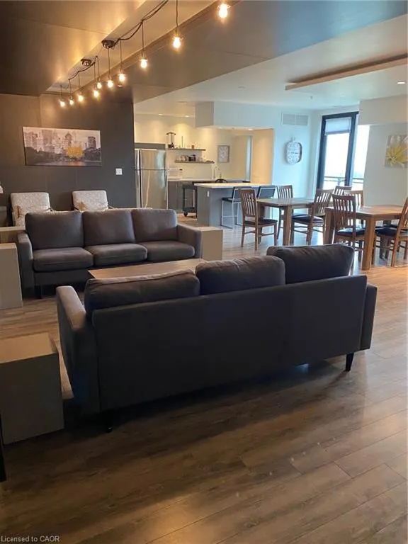 460B Belmont Avenue W, #113