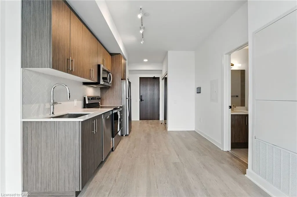 2782 Barton Street E, #1605