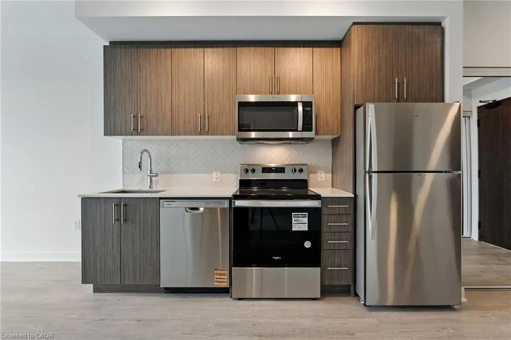 2782 Barton Street E, #1605