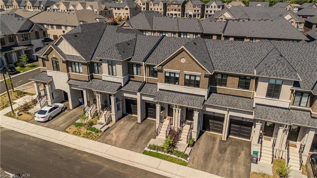 1407 Oakmont Common