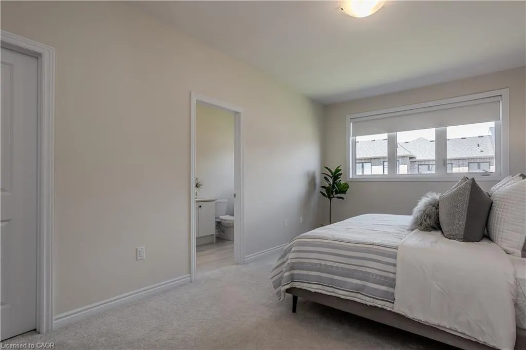1407 Oakmont Common