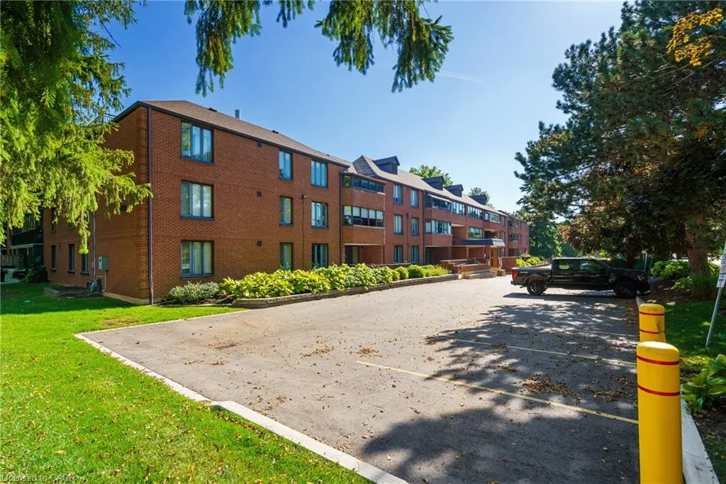 150 Wilson Street W, #301